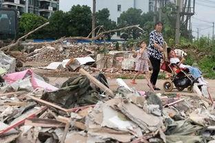 街头摆摊吃瓜视频,一睹摆摊吃瓜的欢乐时光