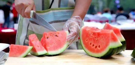 烟台牟平网友吃瓜事件