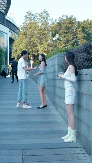 吃瓜情侣吵架视频,一场关于瓜皮的甜蜜争吵